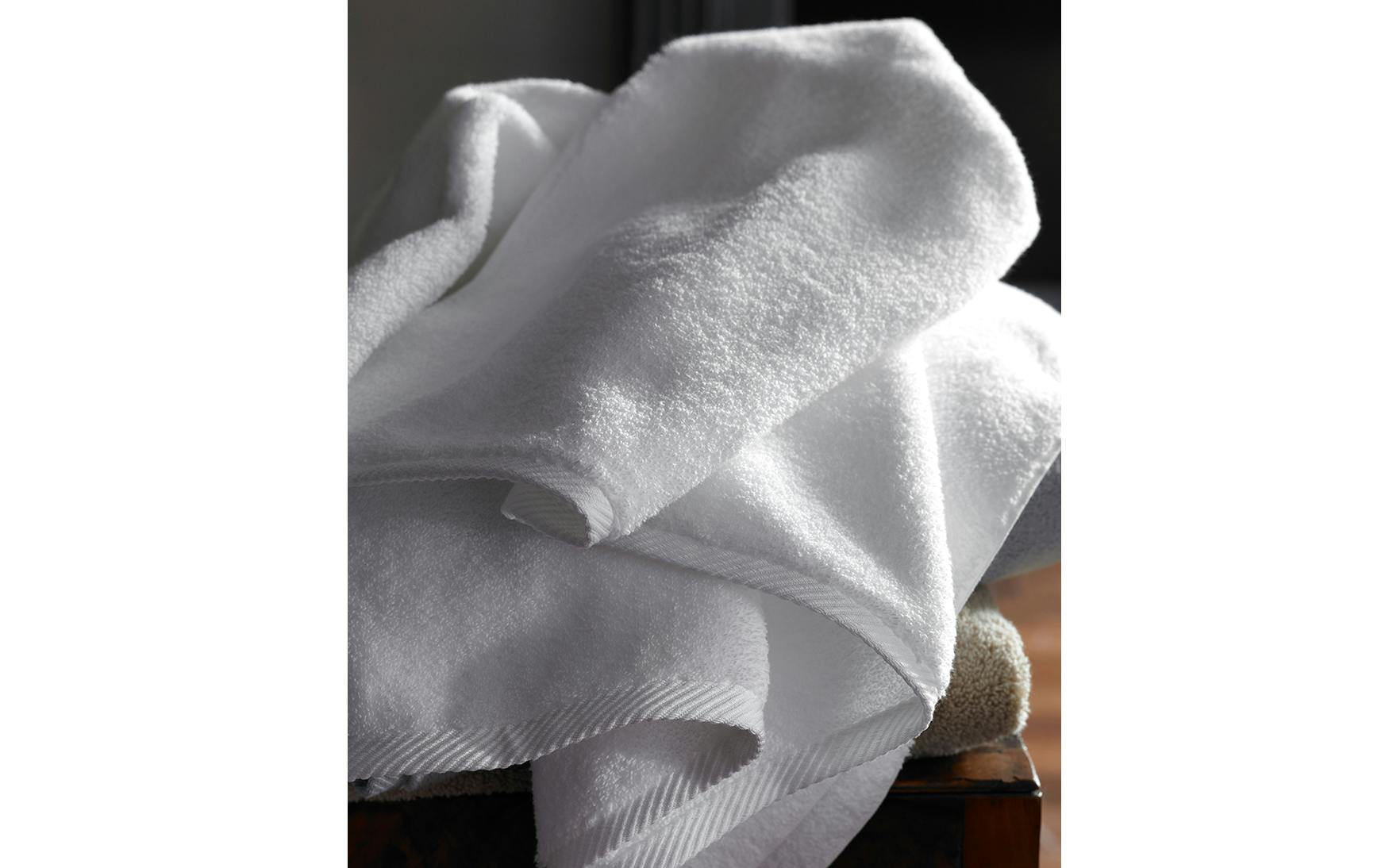 Set of 4 Ivory Matouk Milagro Bath Towel 