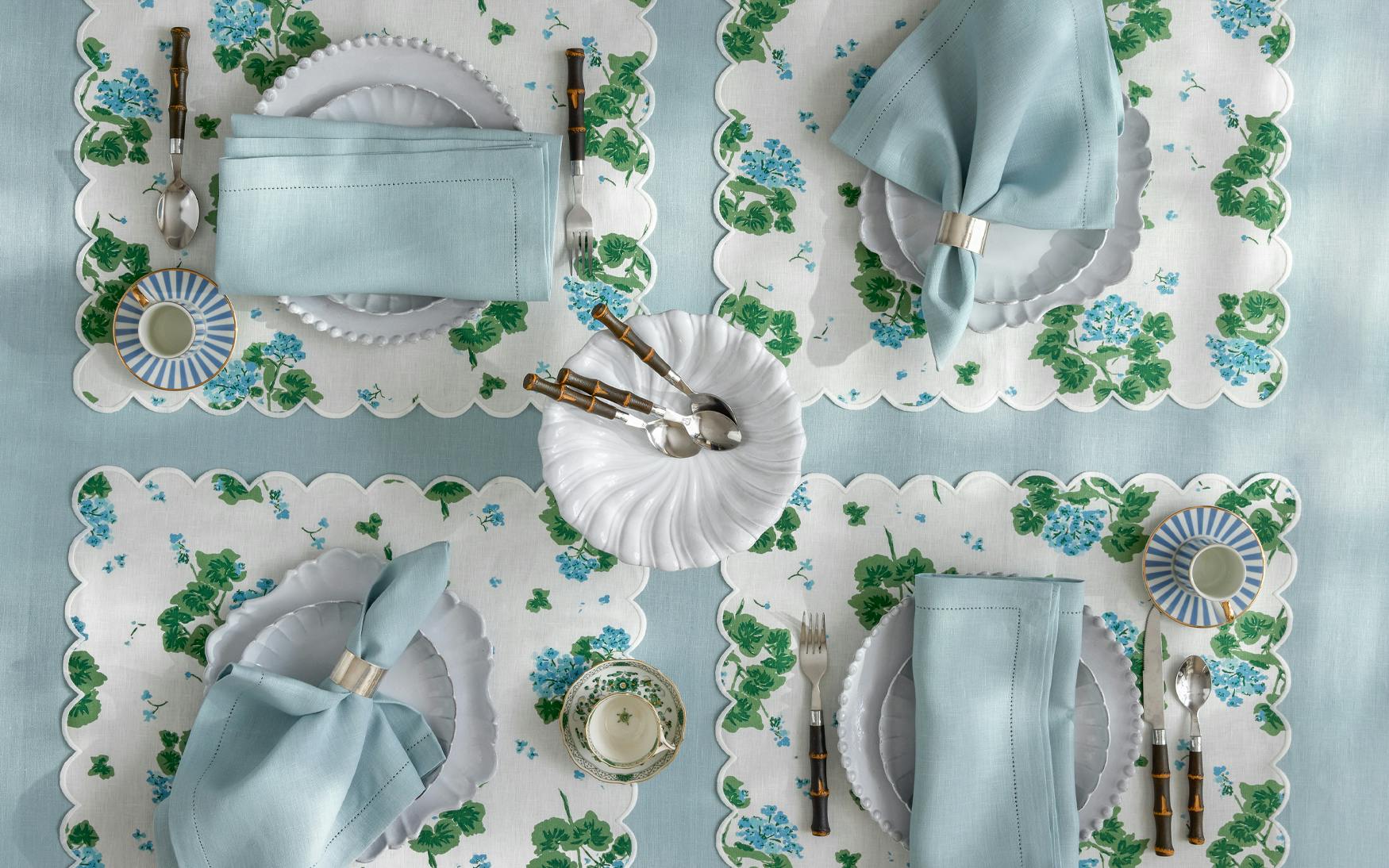 Geranium Linen Tablecloth | Matouk Luxury Linens