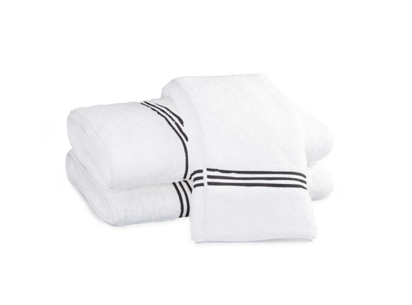 https://matouk-website.imgix.net/spree/products/906/large/BelTempo_towels_Charcoal_primary.png?1522338711?auto=format