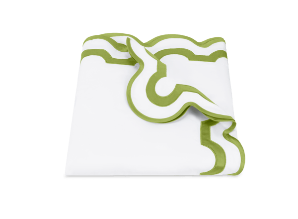 https://matouk-website.imgix.net/spree/products/9882/large/Mirasol_Duvet_grass_01.png?1644963105?auto=format