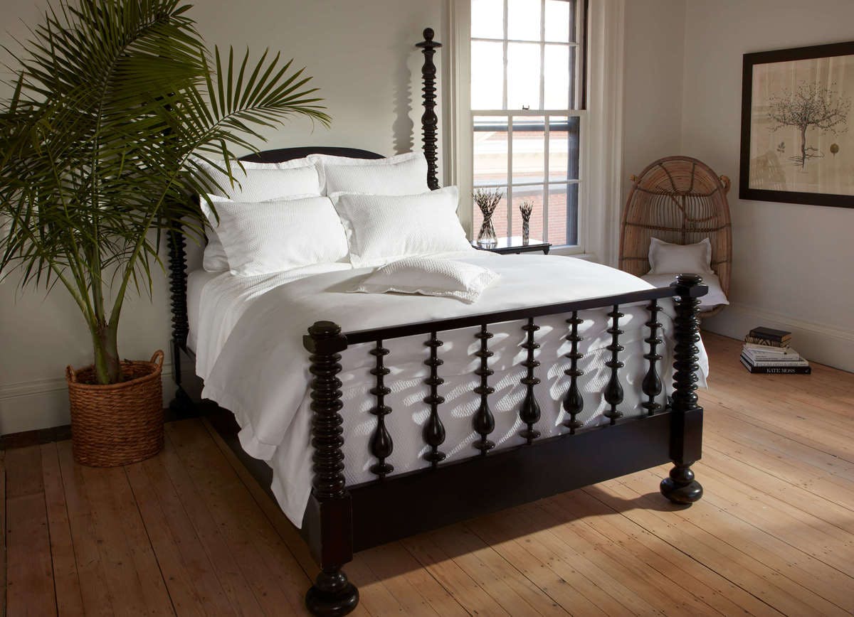 How to Keep Your White Bed Linens... White Matouk Luxury Linens