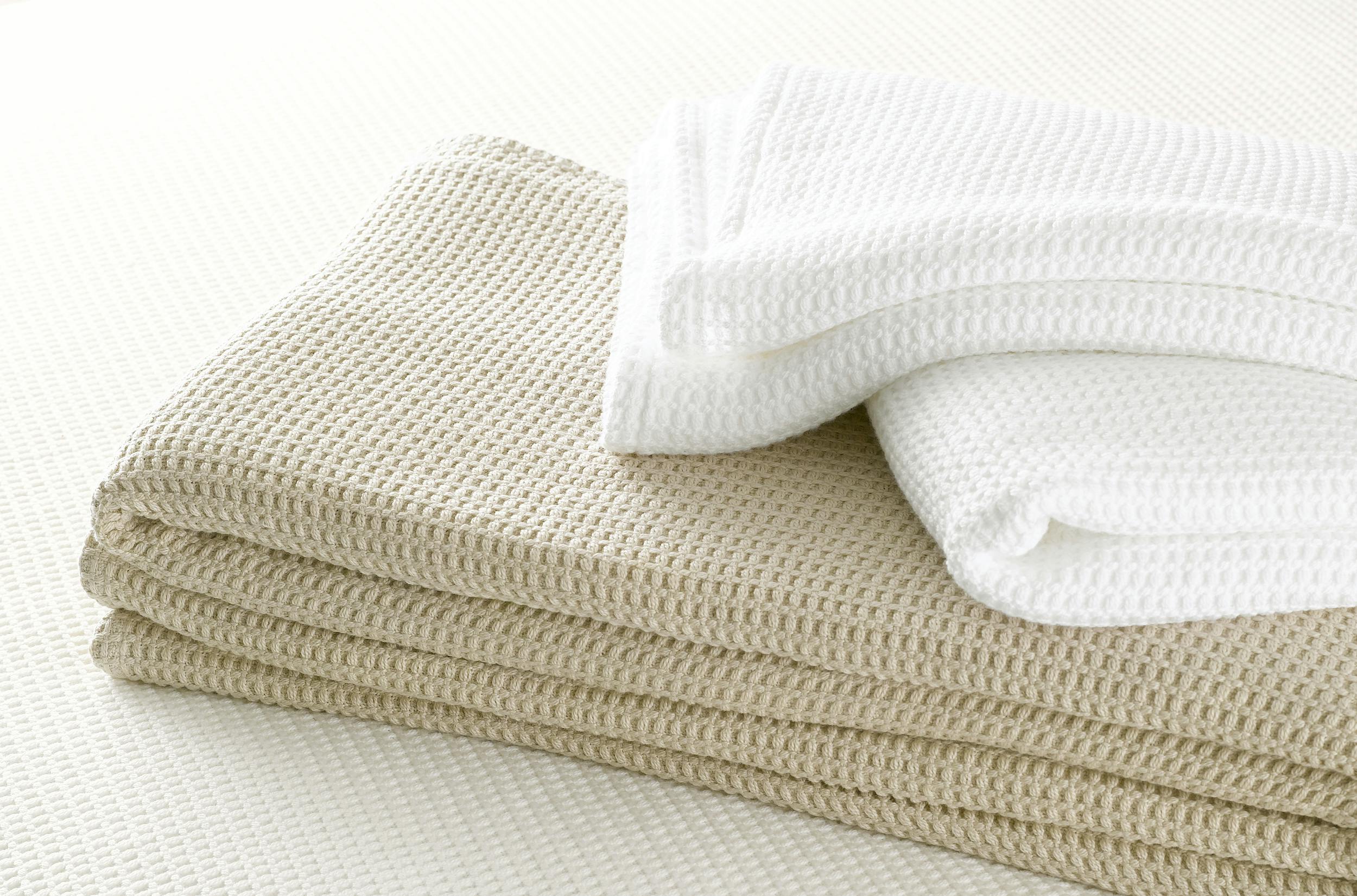 White Cotton Blanket – Mednik Riverbend